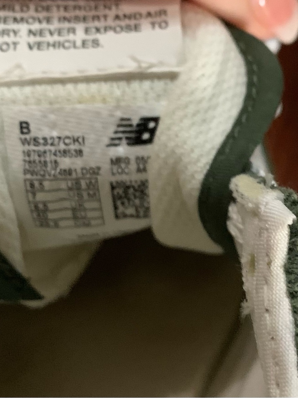 New Balance 327 White, Beige & Green Low-Top Sneakers - Picture 8 of 8